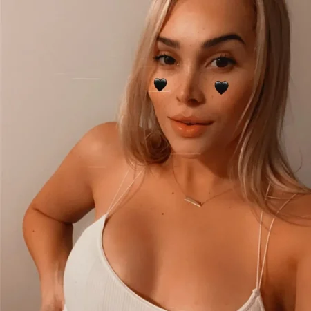 Abby Gikas OnlyFans leak ( 120.0 MB )