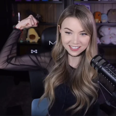 Dizzykitten OnlyFans leak (Twitch) ( 115.1 MB )